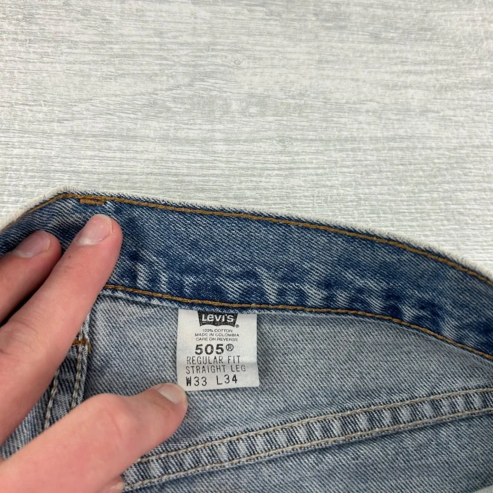 Vintage 90s Levis 505‎ Jeans Size 33x34 Blue Light Wash Regular Fit Straight Leg